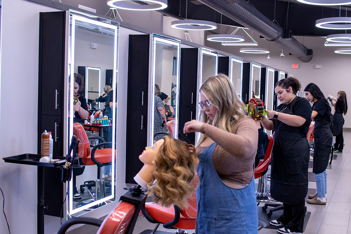 students in the beauty salon