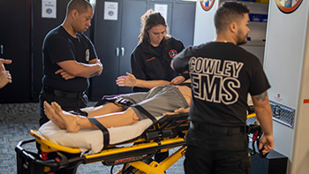 Cowley EMS students in training 